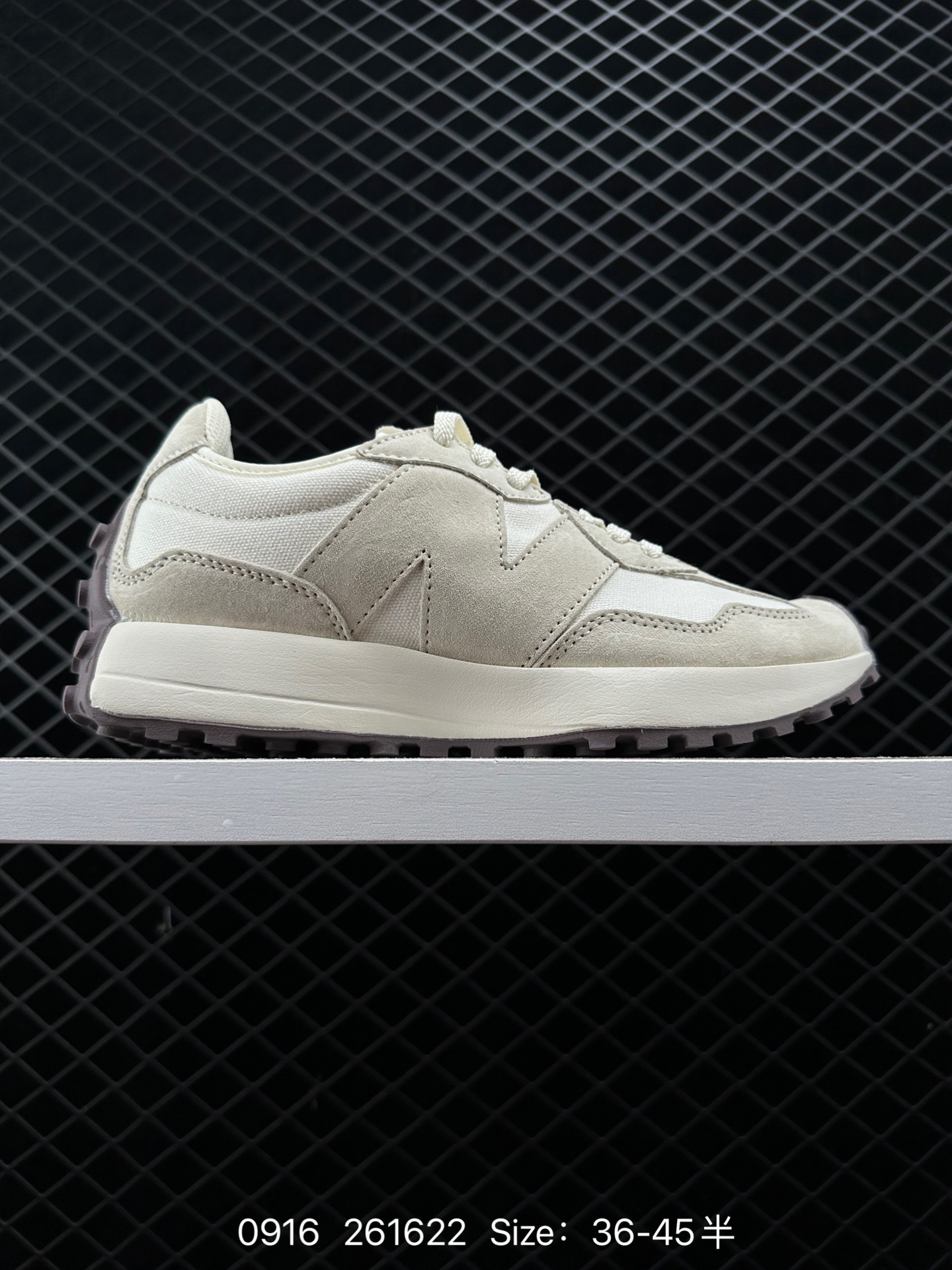 New Balance NB327 New Balance NB327